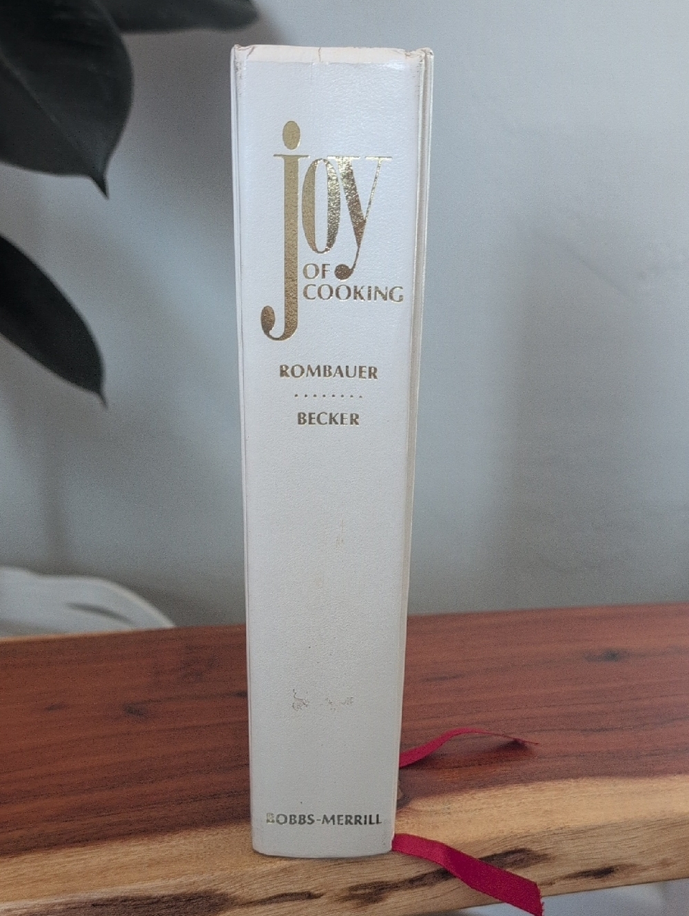 Vintage 1975 Joy Of Cooking Hardcover Cookbook - White with Gold Lettering - Picture 6 of 14